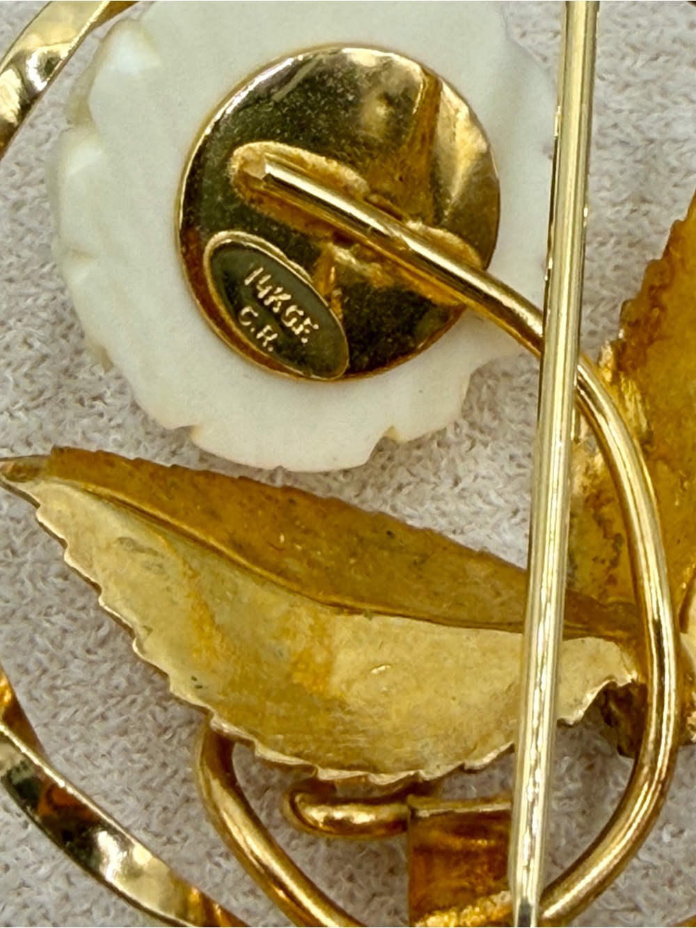 Vintage 14K GF Carved Rose Circle Frame Brooch Pin Cottagecore - Picture 8 of 10
